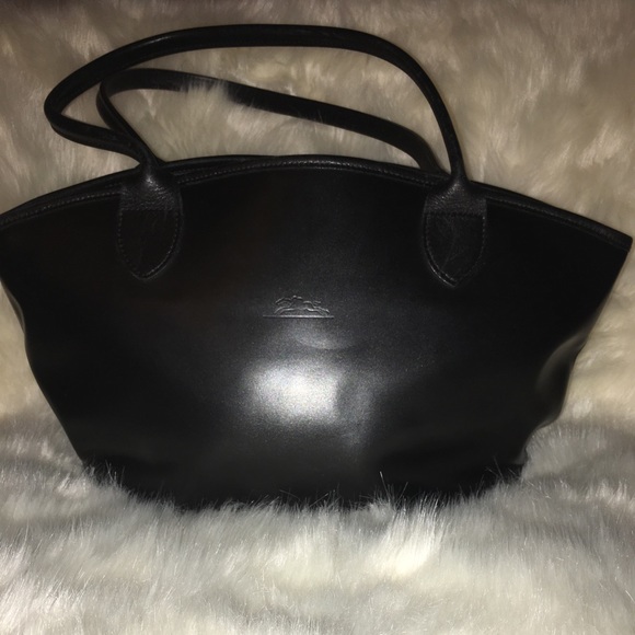 Longchamp Handbags - Longchamp Paris Black Leather Shoulder Bag